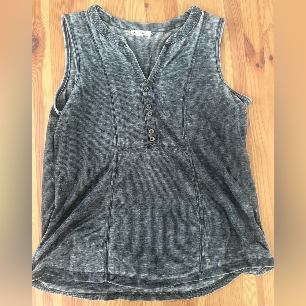 Jane and Delancey Charcoal Button-Front Tank Top